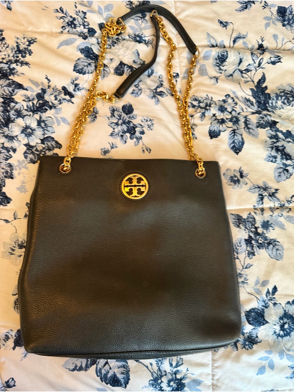 Tory Burch Black Pebbled Leather Chain Shoulder Bag with Gold Hardware
